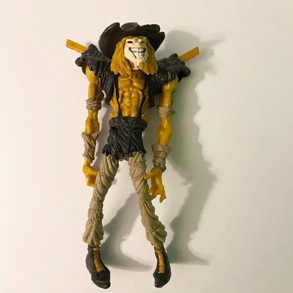 Vintage 1997 Batman Legends of the Dark Knight Twister Strike Scarecrow Figure - Picture 2 of 15